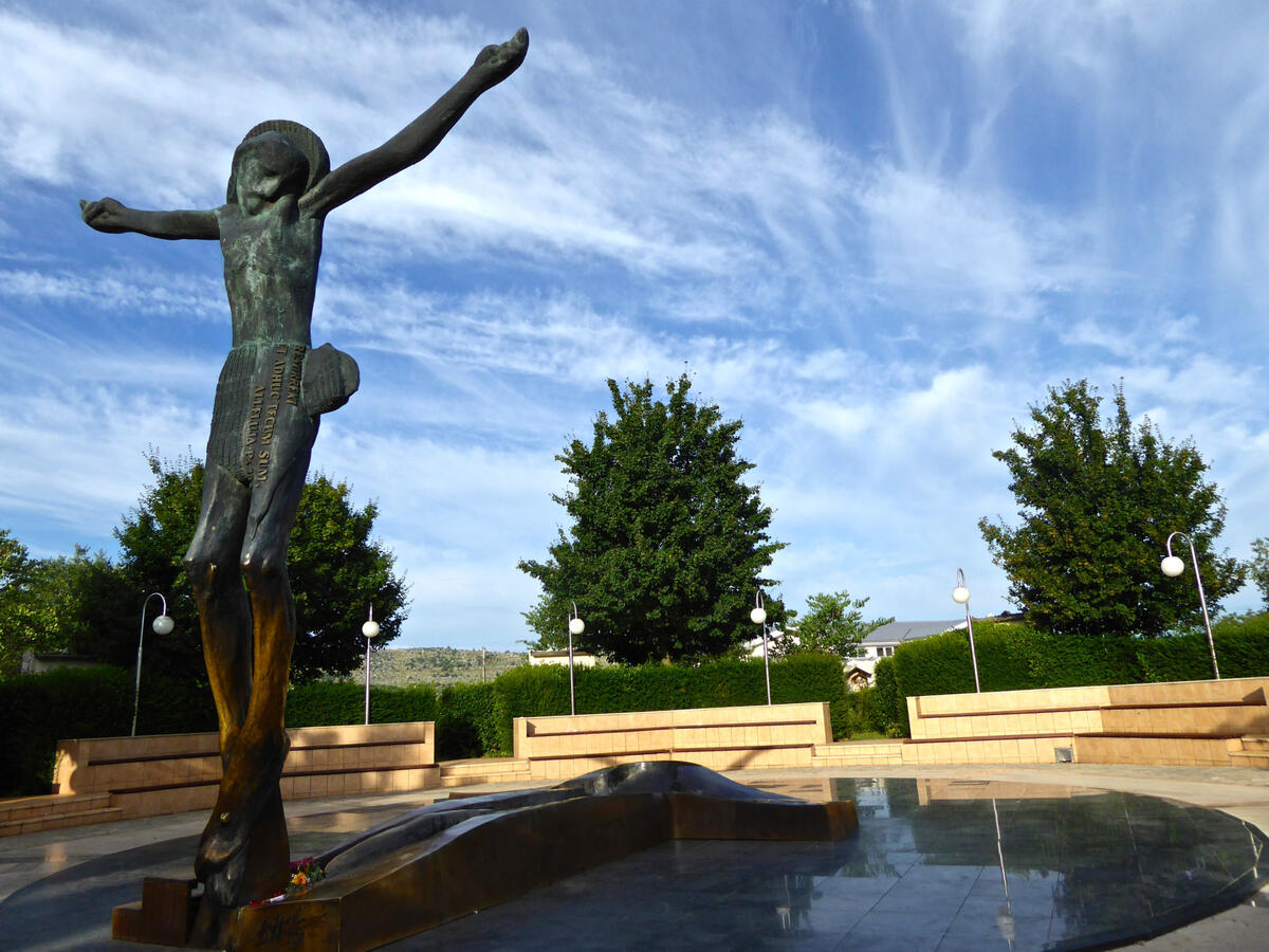 "Risen Christ” in Medjugorje, Bosnia Hertzegovina__Paul McCarthyiluminar.au