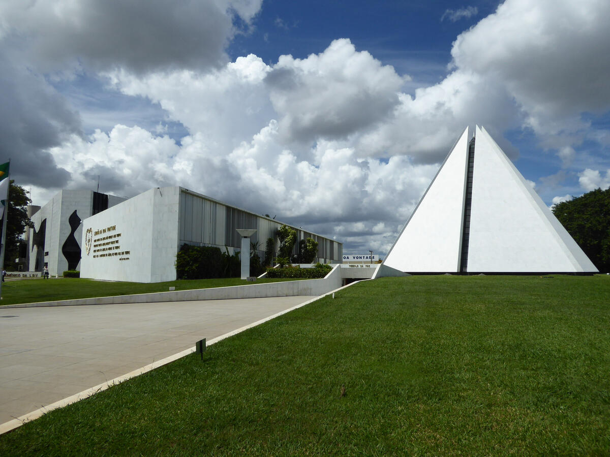 Templo da Boa Vontade, Brasilia, Brasil__Paul McCarthyiluminar.au